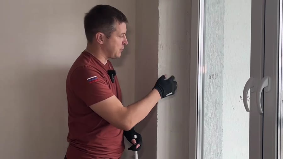 Окна: Промазка откосов гипсовым раствором местами осыпается